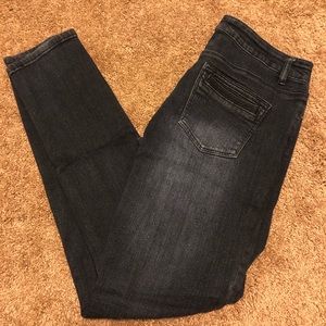 The Limited Skinny Jean with stretch